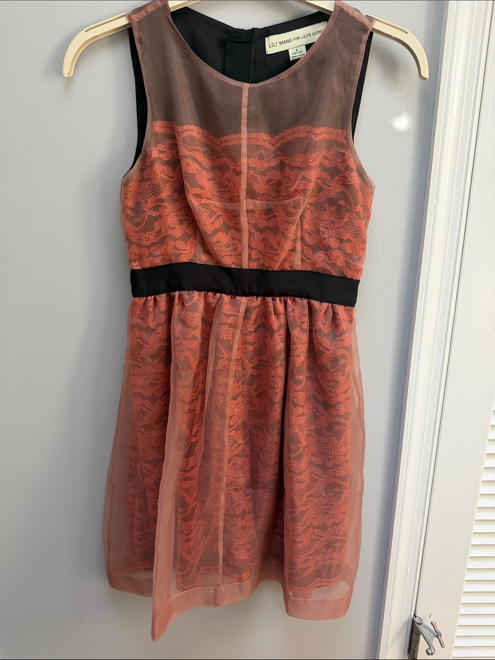 Lili Wang Women’s Coral Lace Party Dress with Black Waistband (Anthropologie) 4p
